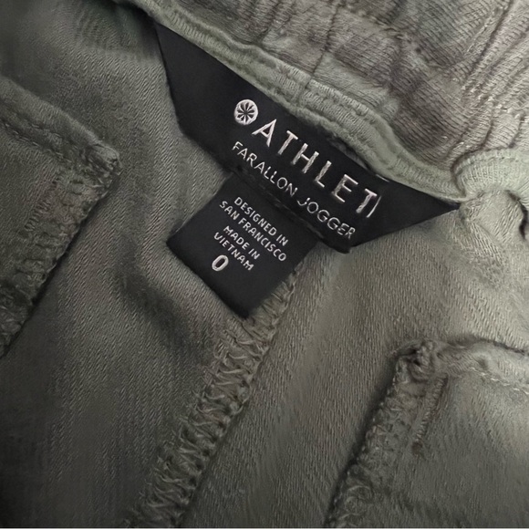 Athleta pants Women Size 0 joggers Farallon Green Printed Camo Drawstring b9 - Picture 10 of 11